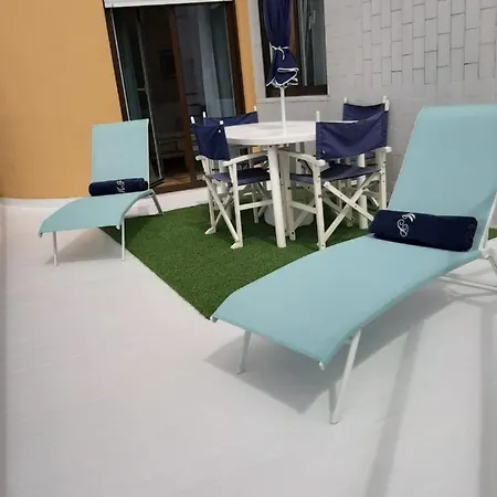 Av. 1º De Maio * Costa da Caparica