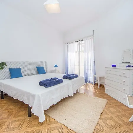 Av. 1º De Maio 公寓 *