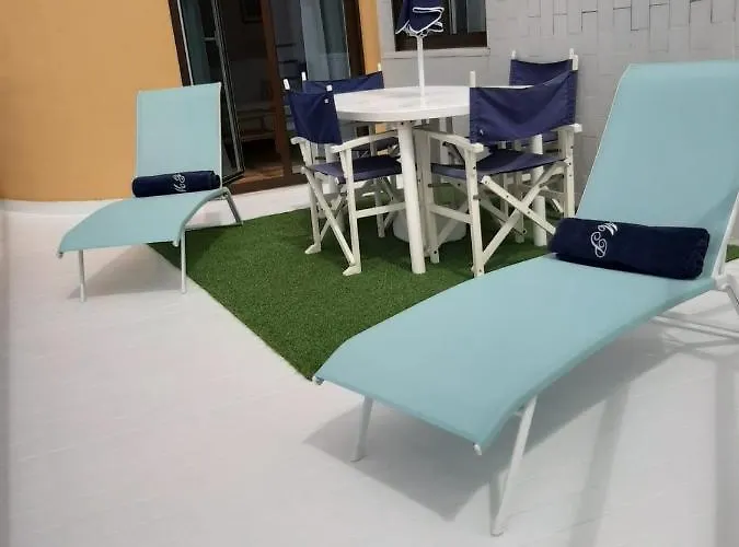 Av. 1º De Maio * Costa de Caparica