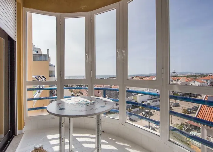 Av. 1º De Maio * Costa de Caparica